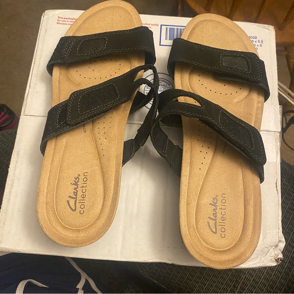 Clarks Women's Black and Tan Calenne Mae Sandals 11W‎